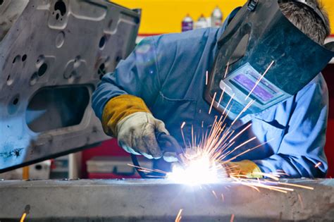 metal fabrication schools maryland|fiberglass classes near me.